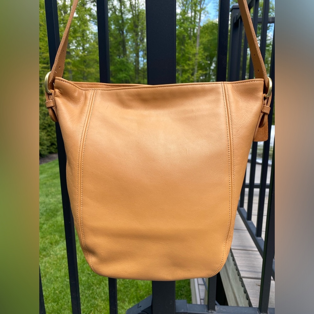 Vintage Coach Monterey Hobo #4027 Butterscotch Leather Shoulder Bag w/ Hangtag - Picture 3 of 16